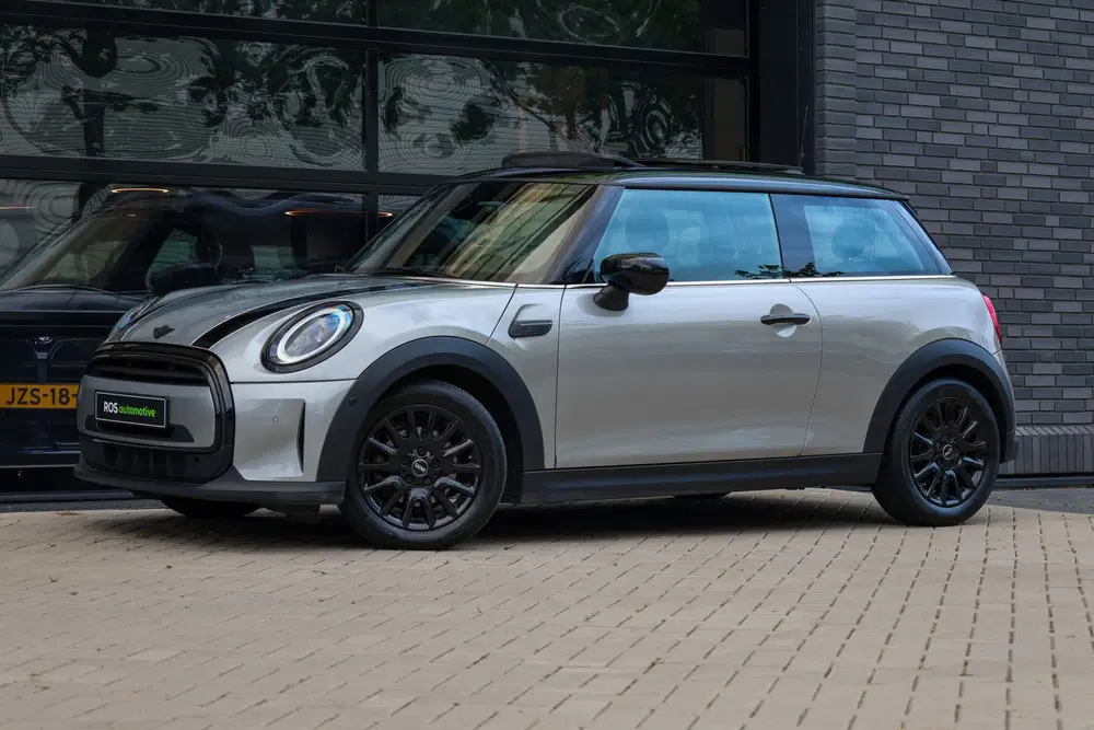 Mini Cooper 1.5 Cooper Classic uit 2023, foto 6