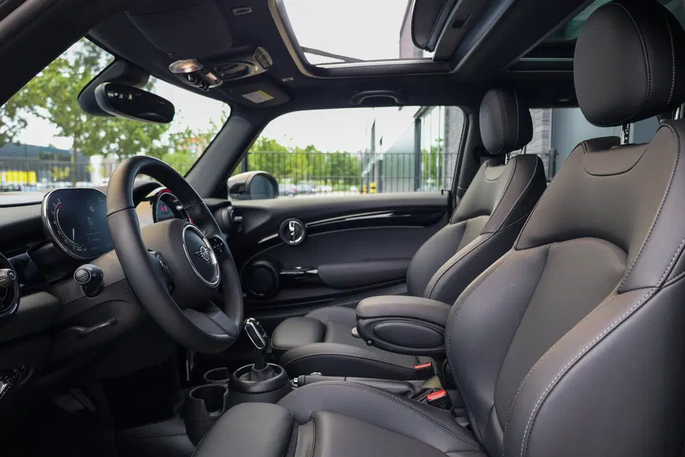 Mini Cooper 1.5 Cooper Classic uit 2023, foto 8