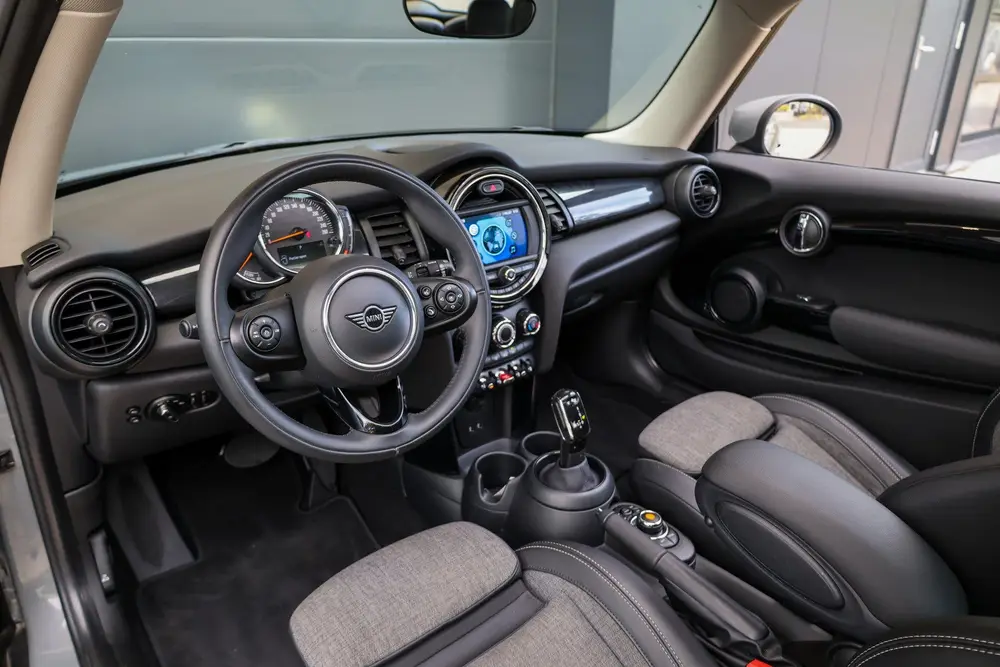 Mini 3-Deurs 1.5 One | PANO | CARPLAY | PDC | CRUISE | uit 2019, foto 4