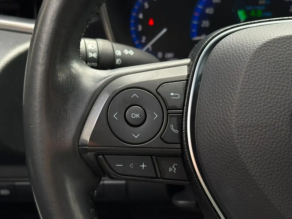 Toyota Corolla 1.8 Hybrid Two-Tone uit 2019, foto 15