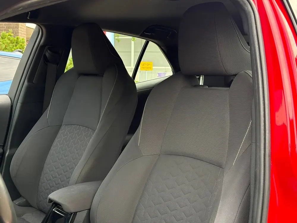 Toyota Corolla 1.8 Hybrid Two-Tone uit 2019, foto 8