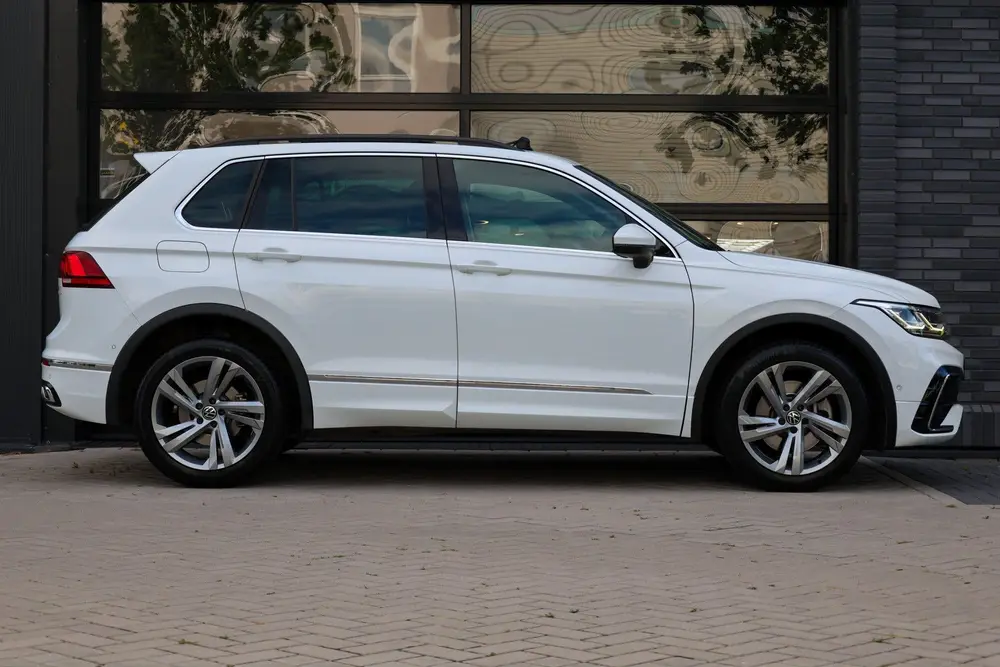 Volkswagen Tiguan 1.4 TSI eHybrid R-Line Business | BTW | PA uit 2023, foto 7