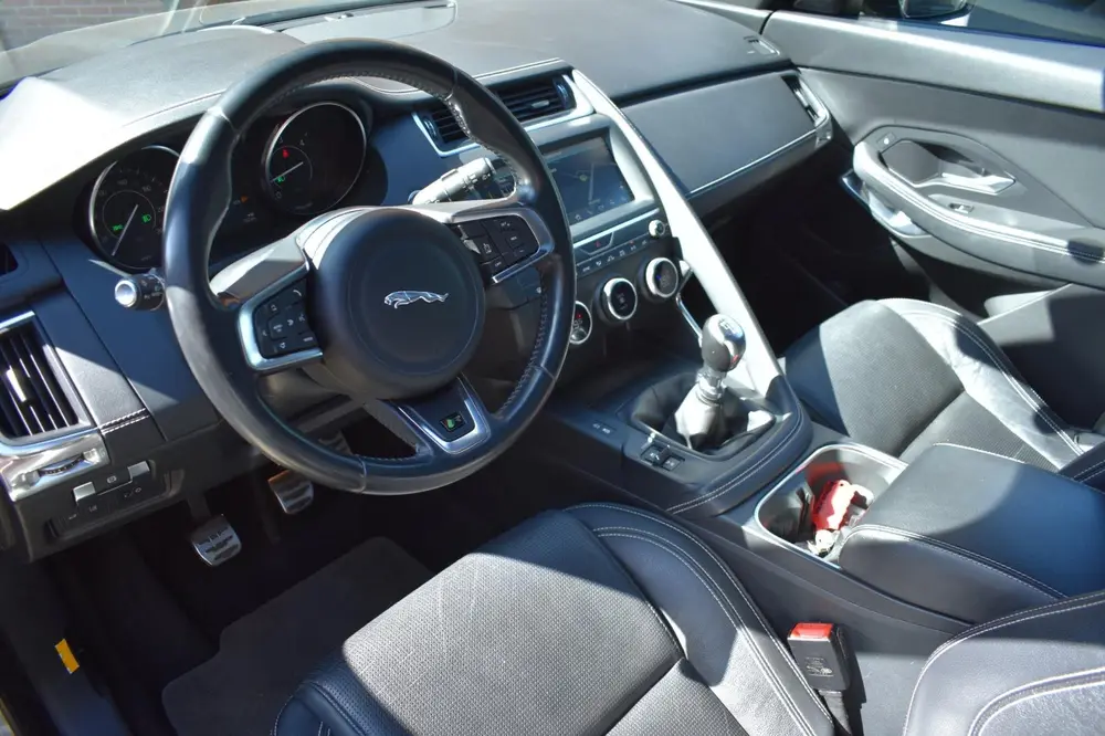 Jaguar E-Pace 2.0 D150 R-Dynamic S '19 Pano Navi Clima Cruis uit 2019, foto 7