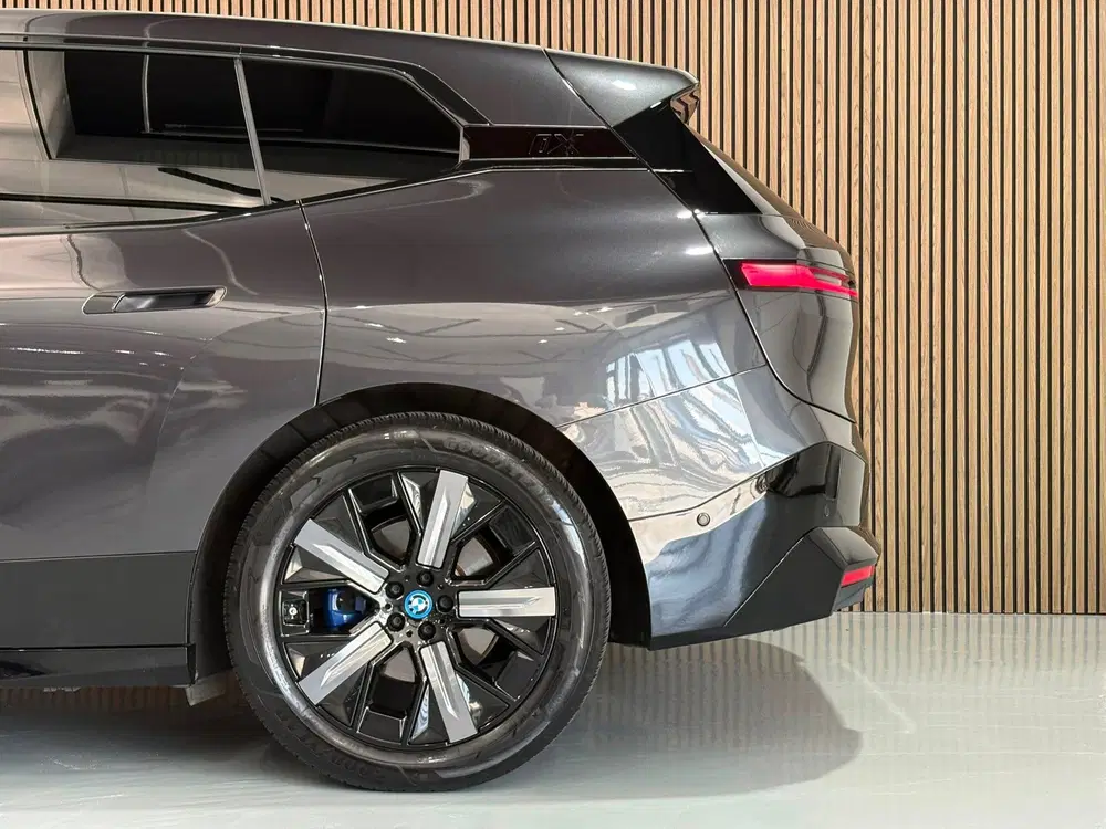 BMW iX XDrive50 Business Edition Plus 112 kWh uit 2023, foto 11