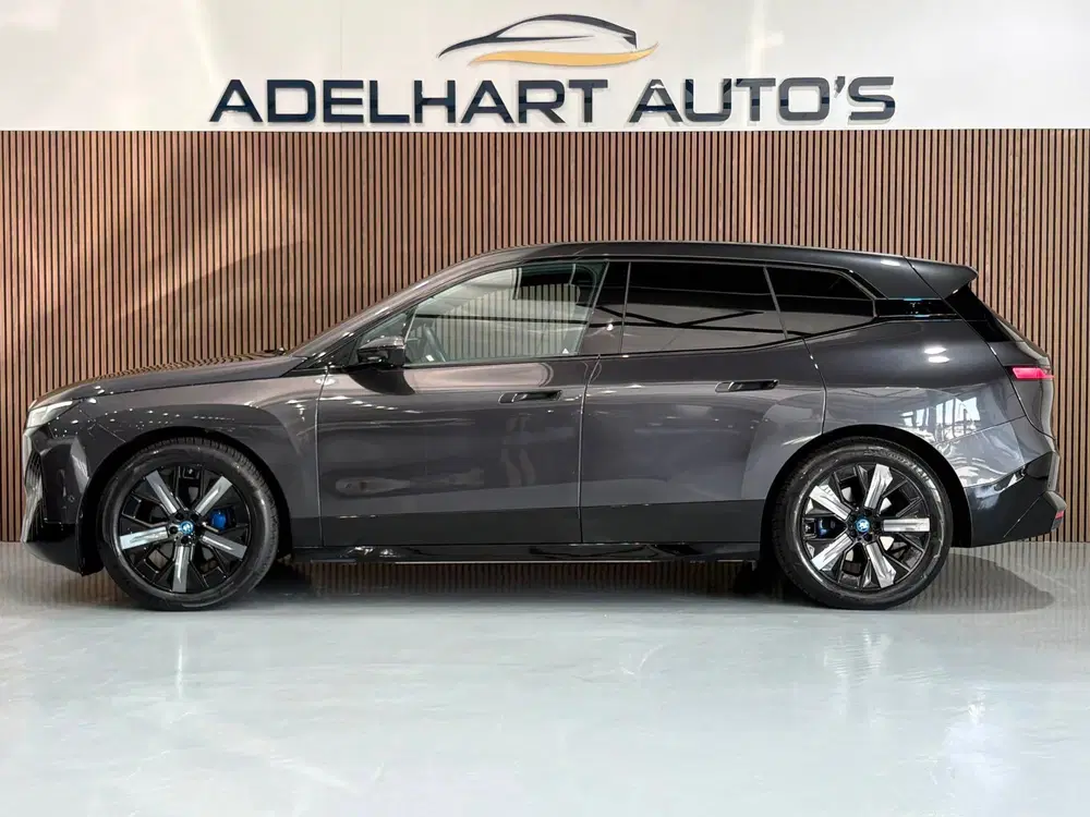 BMW iX XDrive50 Business Edition Plus 112 kWh uit 2023, foto 2