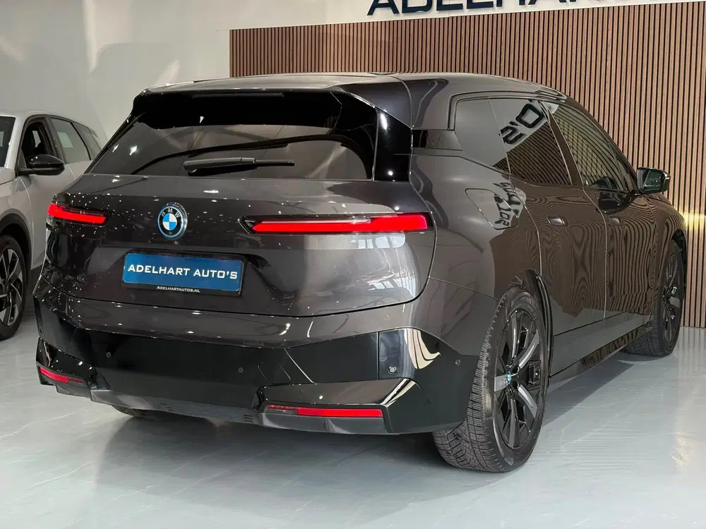 BMW iX XDrive50 Business Edition Plus 112 kWh uit 2023, foto 8