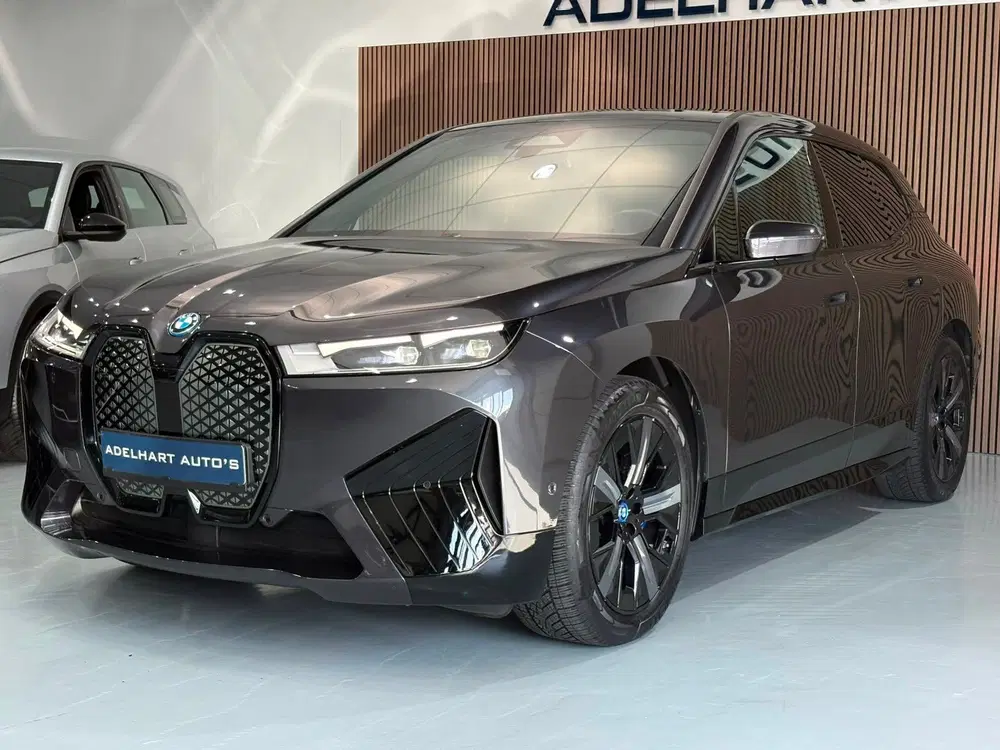 BMW iX XDrive50 Business Edition Plus 112 kWh uit 2023, foto 9