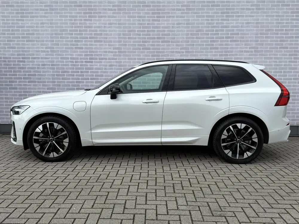 Volvo XC60 2.0 T6 Plug-in Hybrid AWD Ultra Dark uit 2026, foto 4