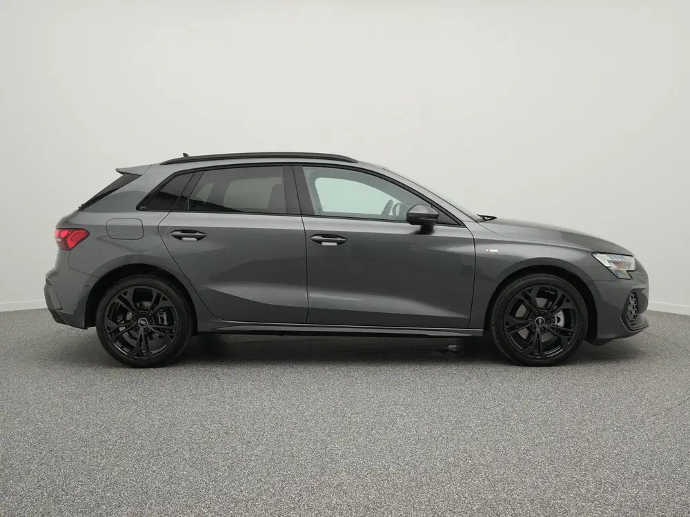Audi A3 S-line Competion 1.5 e-hybrid 204pk uit 2025, foto 13