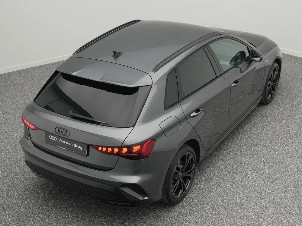 Audi A3 S-line Competion 1.5 e-hybrid 204pk uit 2025, foto 14