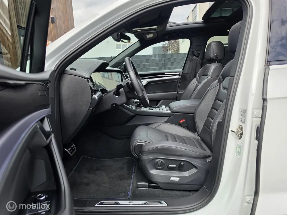 Volkswagen Touareg 3.0 TSI R-LINE 462PK PANO HUD LUCHT TREKH uit 2023, foto 12