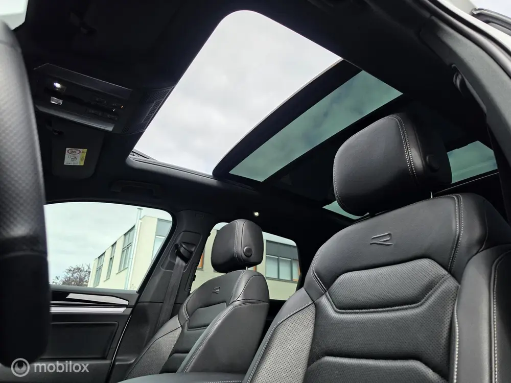 Volkswagen Touareg 3.0 TSI R-LINE 462PK PANO HUD LUCHT TREKH uit 2023, foto 13