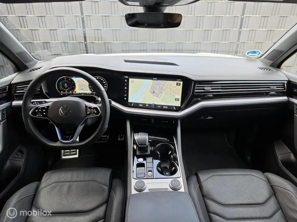Volkswagen Touareg 3.0 TSI R-LINE 462PK PANO HUD LUCHT TREKH uit 2023, foto 15