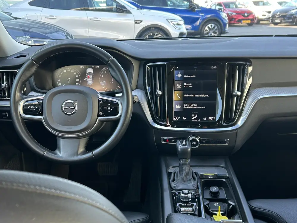 Volvo V60 Cross Country 2.0 T5 AWD Pro uit 2019, foto 3