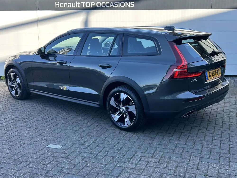 Volvo V60 Cross Country 2.0 T5 AWD Pro uit 2019, foto 6