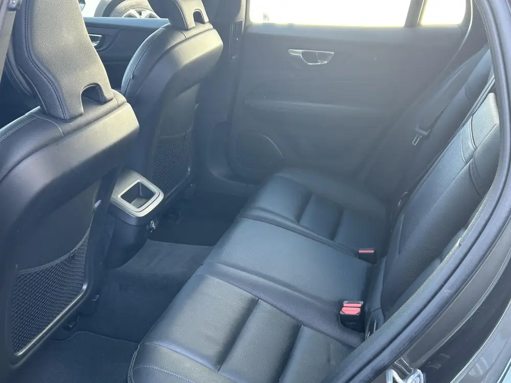 Volvo V60 Cross Country 2.0 T5 AWD Pro uit 2019, foto 8