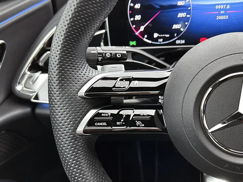 Mercedes-Benz E-Klasse 300 e AMG Plug-In Hybride uit 2025, foto 17