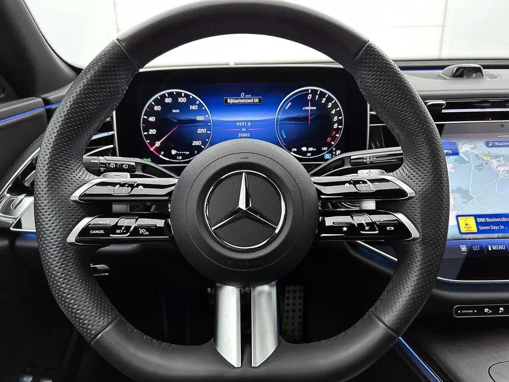 Mercedes-Benz E-Klasse 300 e AMG Plug-In Hybride uit 2025, foto 20