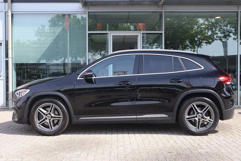 Mercedes-Benz GLA 200 AMG-Line 163pk uit 2021, foto 4