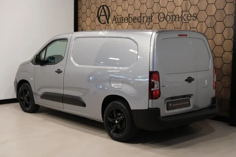 Peugeot Partner 136 L2 50 kWh uit 2023, foto 8