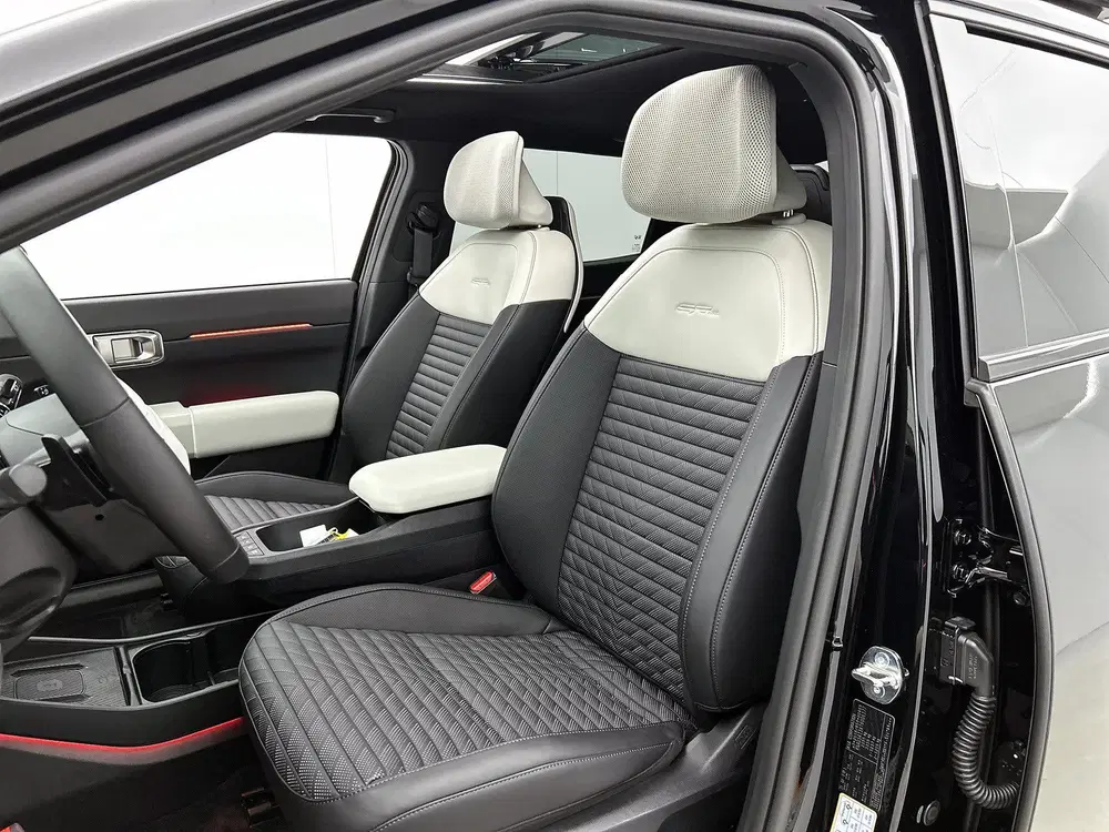 Kia EV4 GT Plus Line Stoelverwarming uit 2025, foto 19