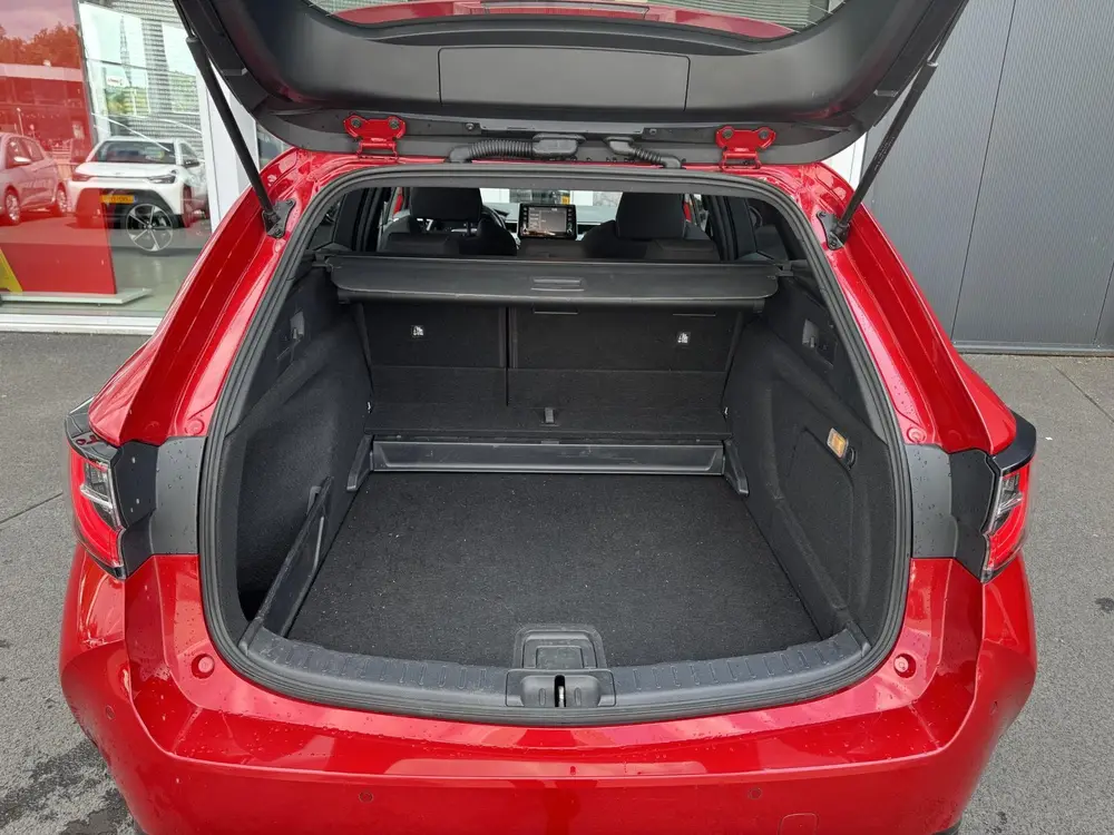 Toyota Corolla 2.0 Hybrid Dynamic Limited Tre uit 2021, foto 10
