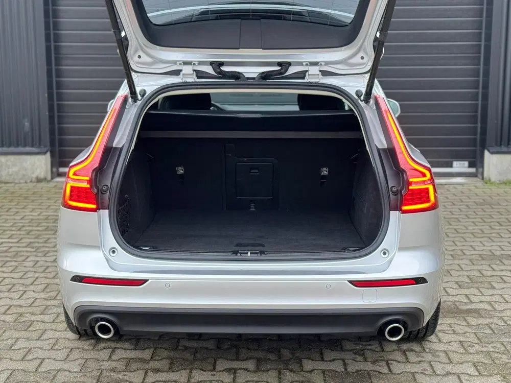 Volvo V60 T5 Momentum pro uit 2020, foto 13