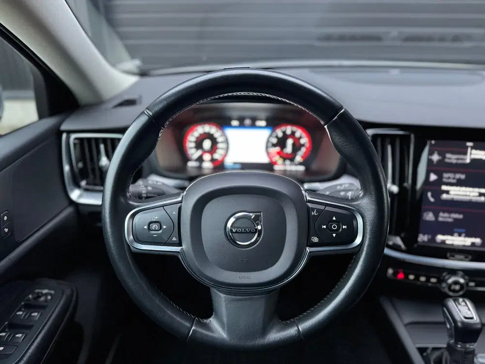 Volvo V60 T5 Momentum pro uit 2020, foto 16