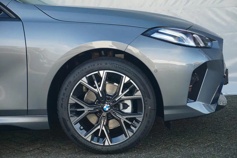 BMW 1-serie 5-deurs 120 M Sport Design Edition 18'' uit 2025, foto 6