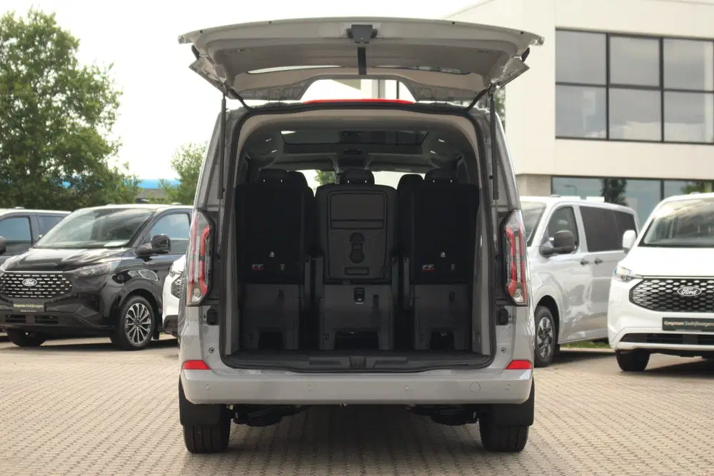 Ford Tourneo Custom 2.5 PHEV 233pk L2H1 Titanium X uit 2026, foto 10