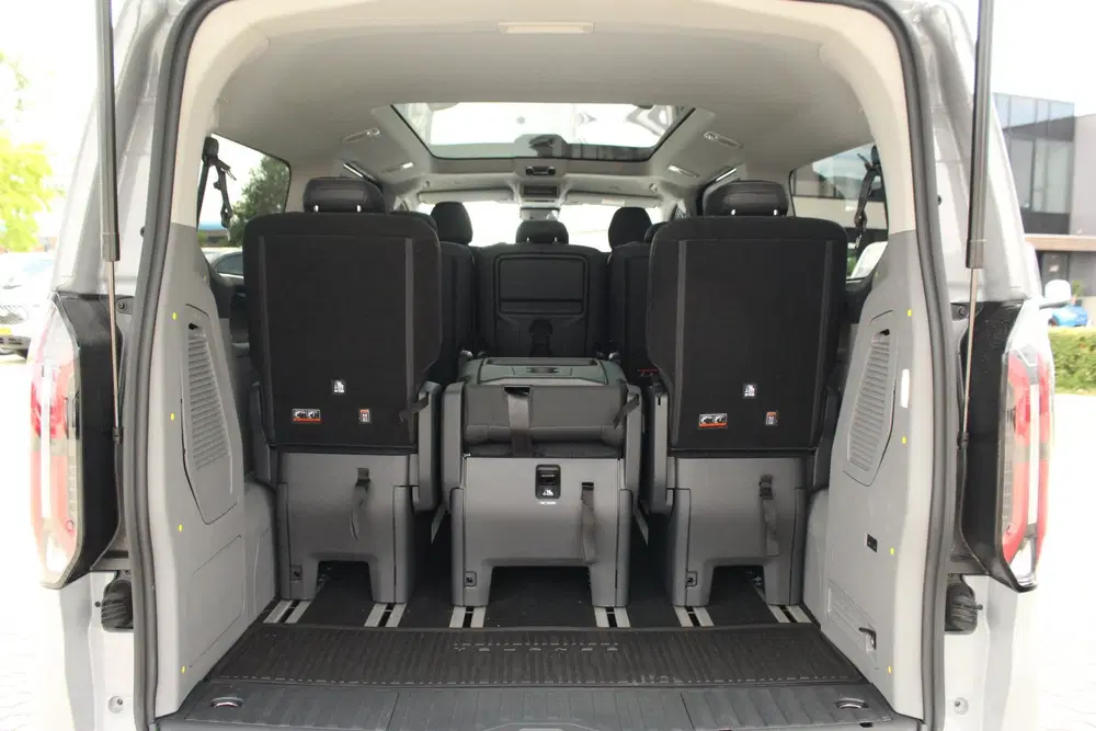 Ford Tourneo Custom 2.5 PHEV 233pk L2H1 Titanium X uit 2026, foto 11