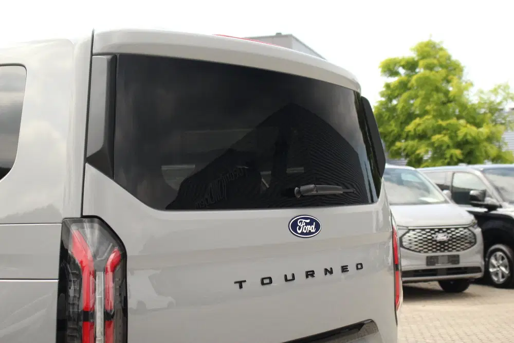 Ford Tourneo Custom 2.5 PHEV 233pk L2H1 Titanium X uit 2026, foto 18