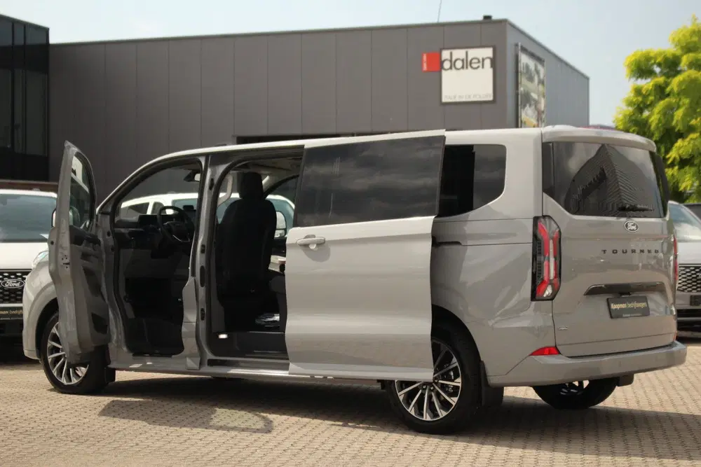 Ford Tourneo Custom 2.5 PHEV 233pk L2H1 Titanium X uit 2026, foto 20