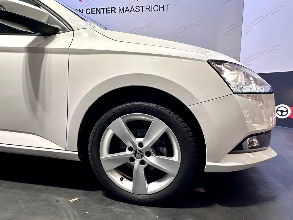 Skoda Fabia 1.0 MPI uit 2019, foto 17