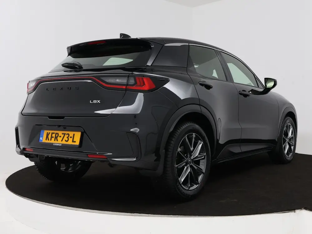 Lexus LBX Elegant 2WD uit 2026, foto 2