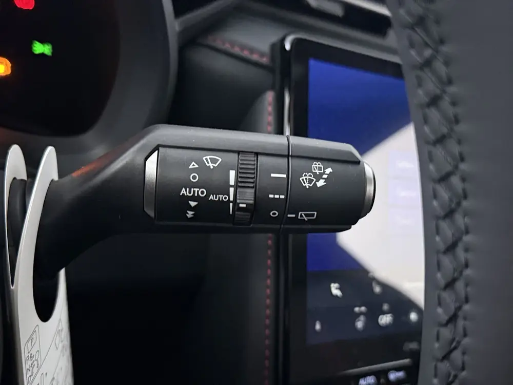 Lexus LBX Elegant 2WD uit 2026, foto 8
