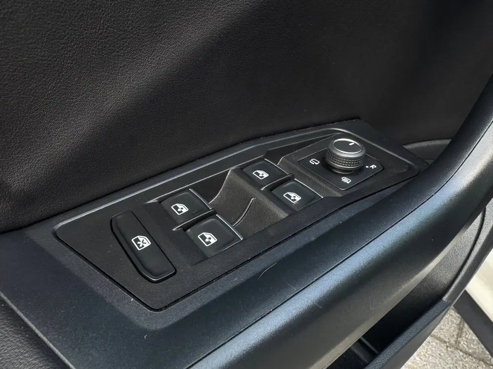Volkswagen T-Roc 1.0 TSI R-Line Ascot Grey / IQ-light / Carp uit 2024, foto 12