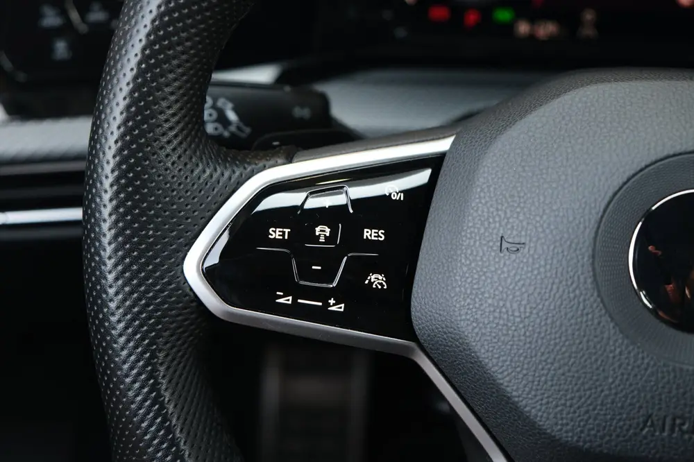 Volkswagen Golf 8 1.5 eTSI 2x R-Line 150PK DSG Led Navi ACC uit 2023, foto 19