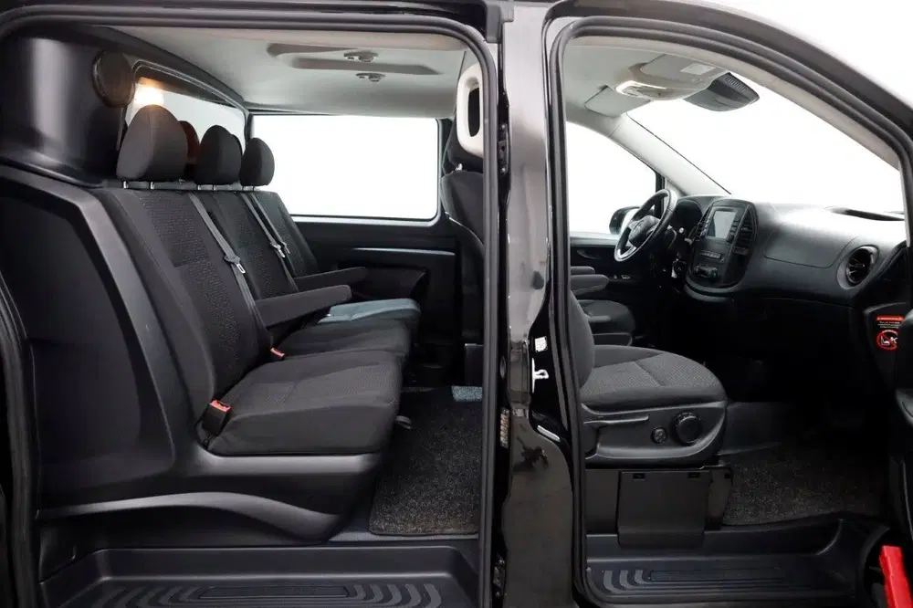 Mercedes-Benz Vito 116 CDI 163pk 9G Automaat Lang D.C. 4x4 Z uit 2022, foto 3