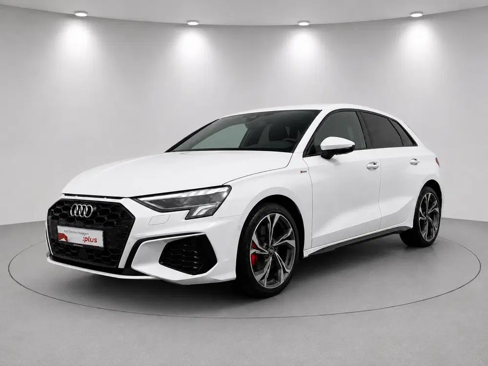 Audi A3 45 TFSI e S line S Edition B&O Camera ACC uit 2022