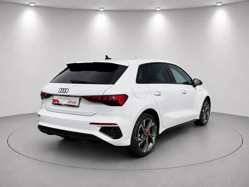 Audi A3 45 TFSI e S line S Edition B&O Camera ACC uit 2022, foto 3