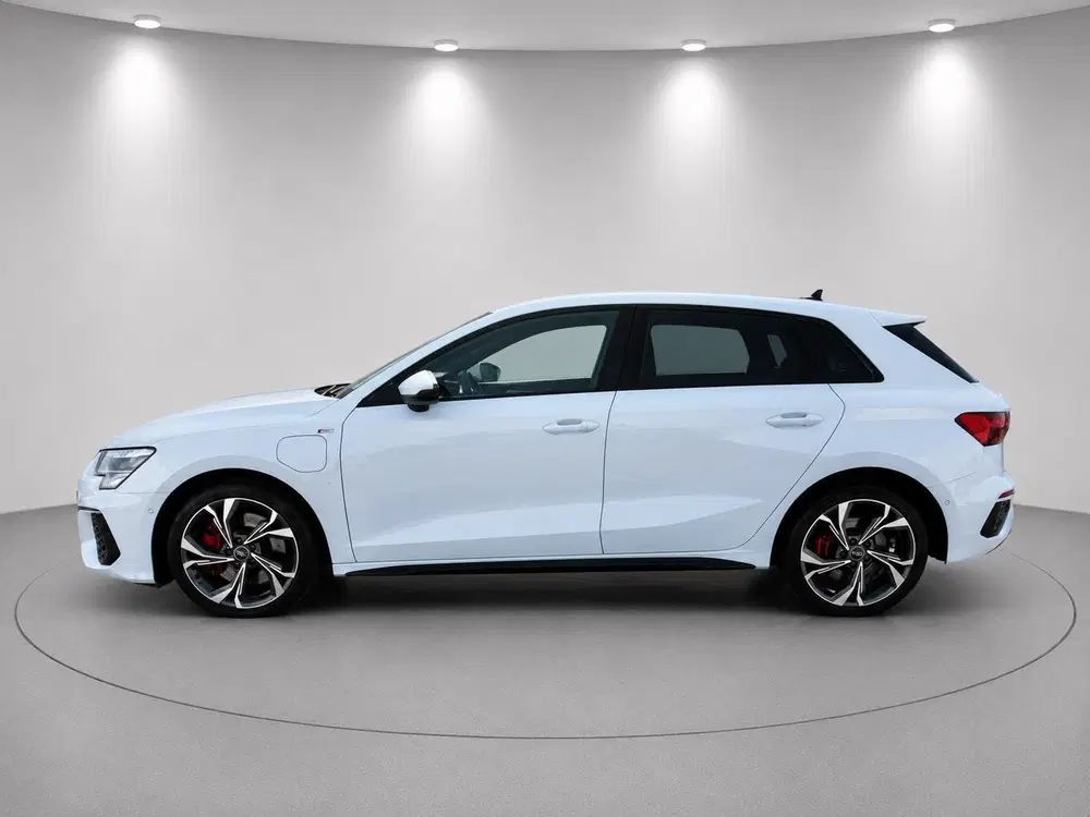 Audi A3 45 TFSI e S line S Edition B&O Camera ACC uit 2022, foto 9