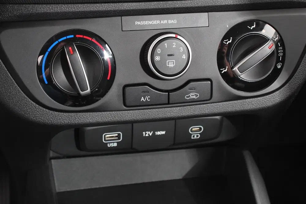 Hyundai i10 1.0 Automaat Comfort 5-zits Navigatie Appl uit 2024, foto 18