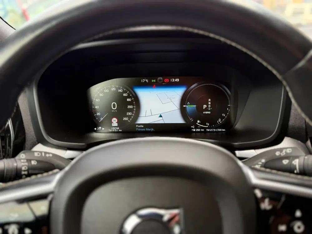Volvo V60 2.0 T6 Recharge AWD R-Design PANO uit 2021, foto 17