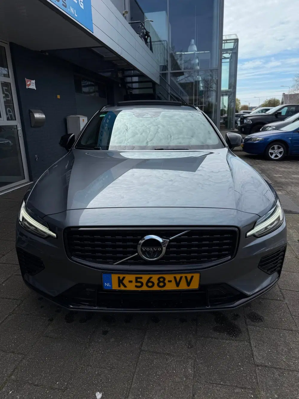 Volvo V60 2.0 T6 Recharge AWD R-Design PANO uit 2021, foto 6