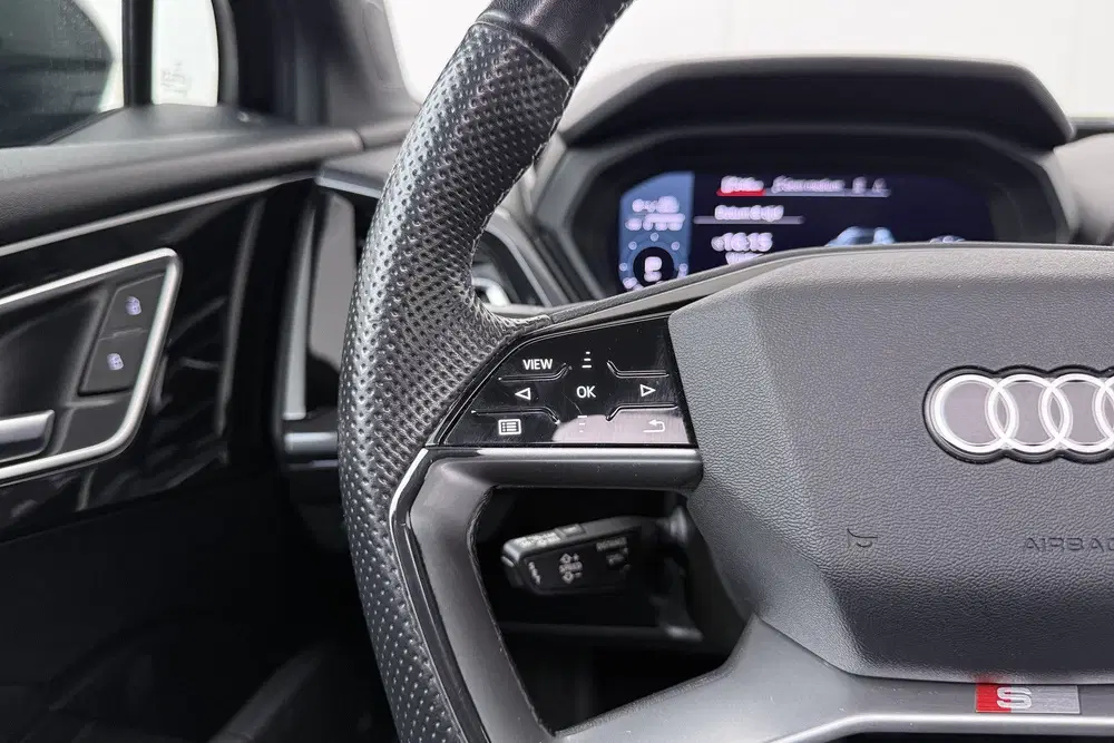 Audi Q4 e-tron 40 S-Line Competition 77 kWh Warmtepomp 90 uit 2021, foto 14