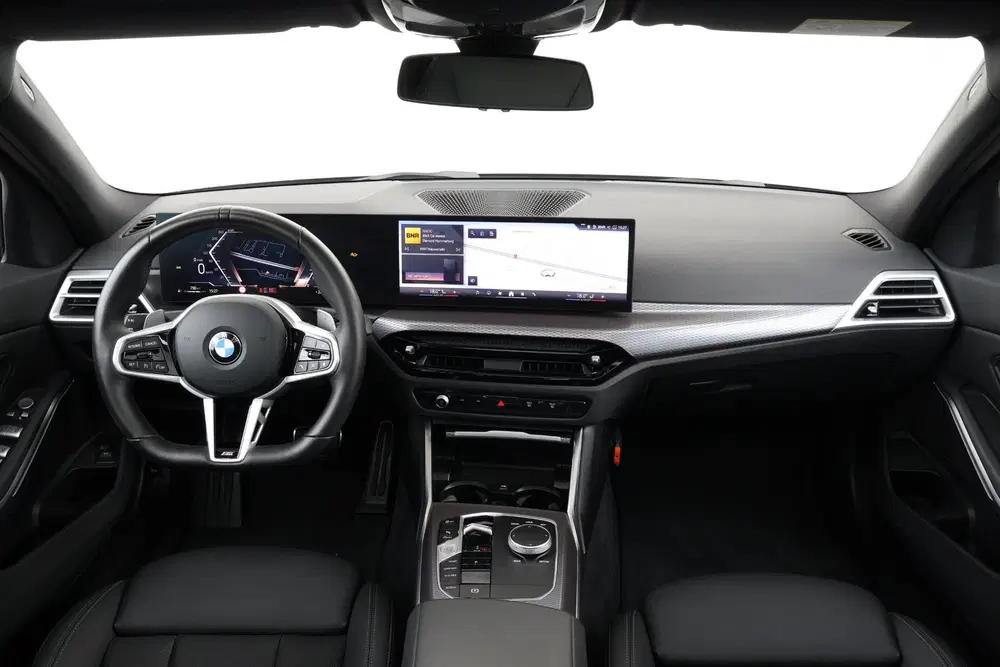 BMW 3-serie 318i uit 2025, foto 12