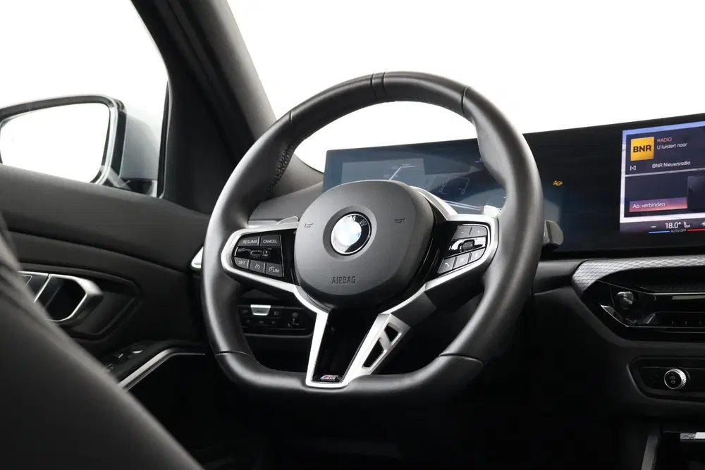BMW 3-serie 318i uit 2025, foto 13