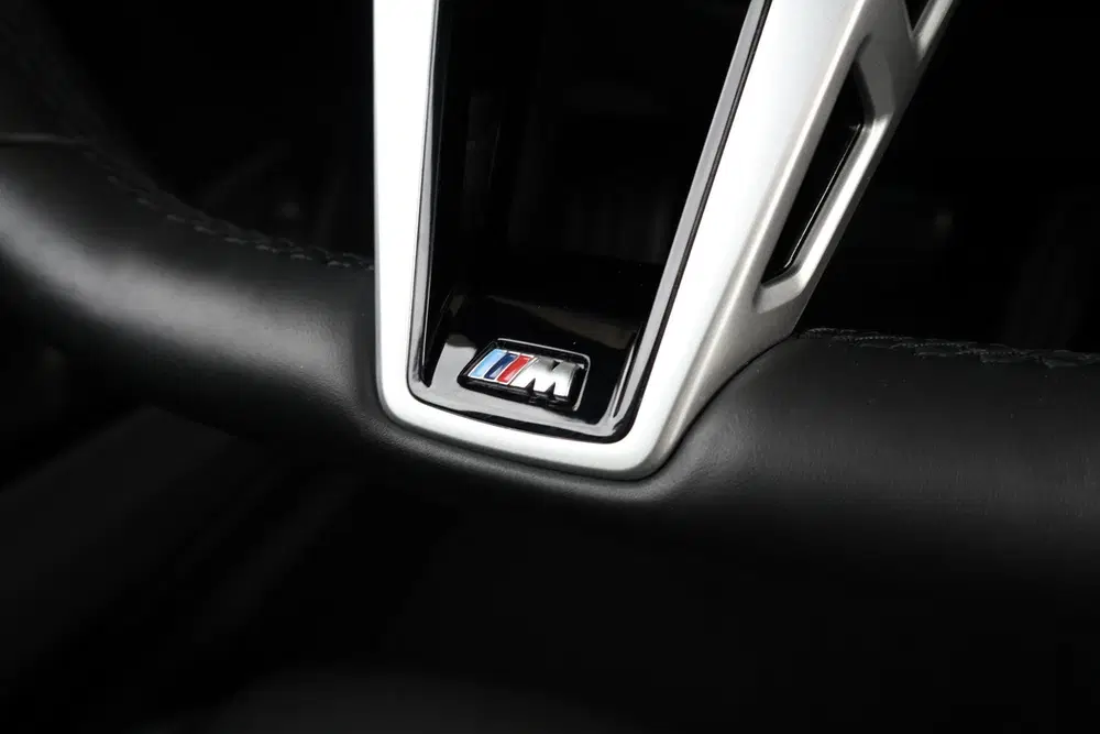 BMW 3-serie 318i uit 2025, foto 16