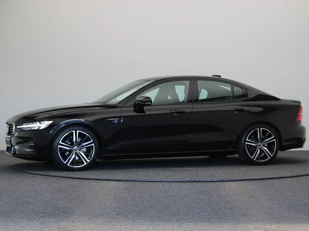 Volvo S60 2.0 T4 R-Design uit 2020, foto 10